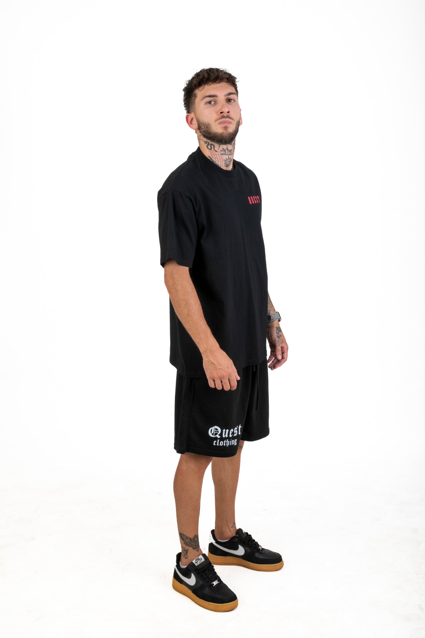 Statue Graphic Black T-Shirt β Quest Clothing