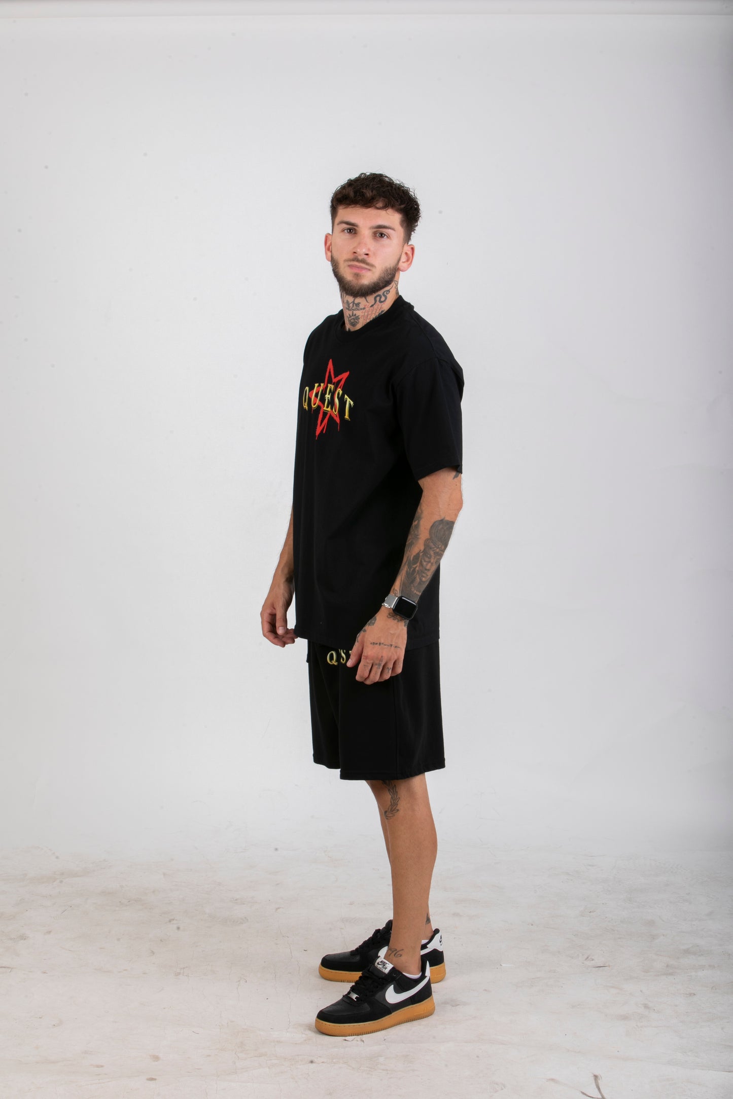 Crown and Star Graphic Black T-Shirt β Quest Clothing