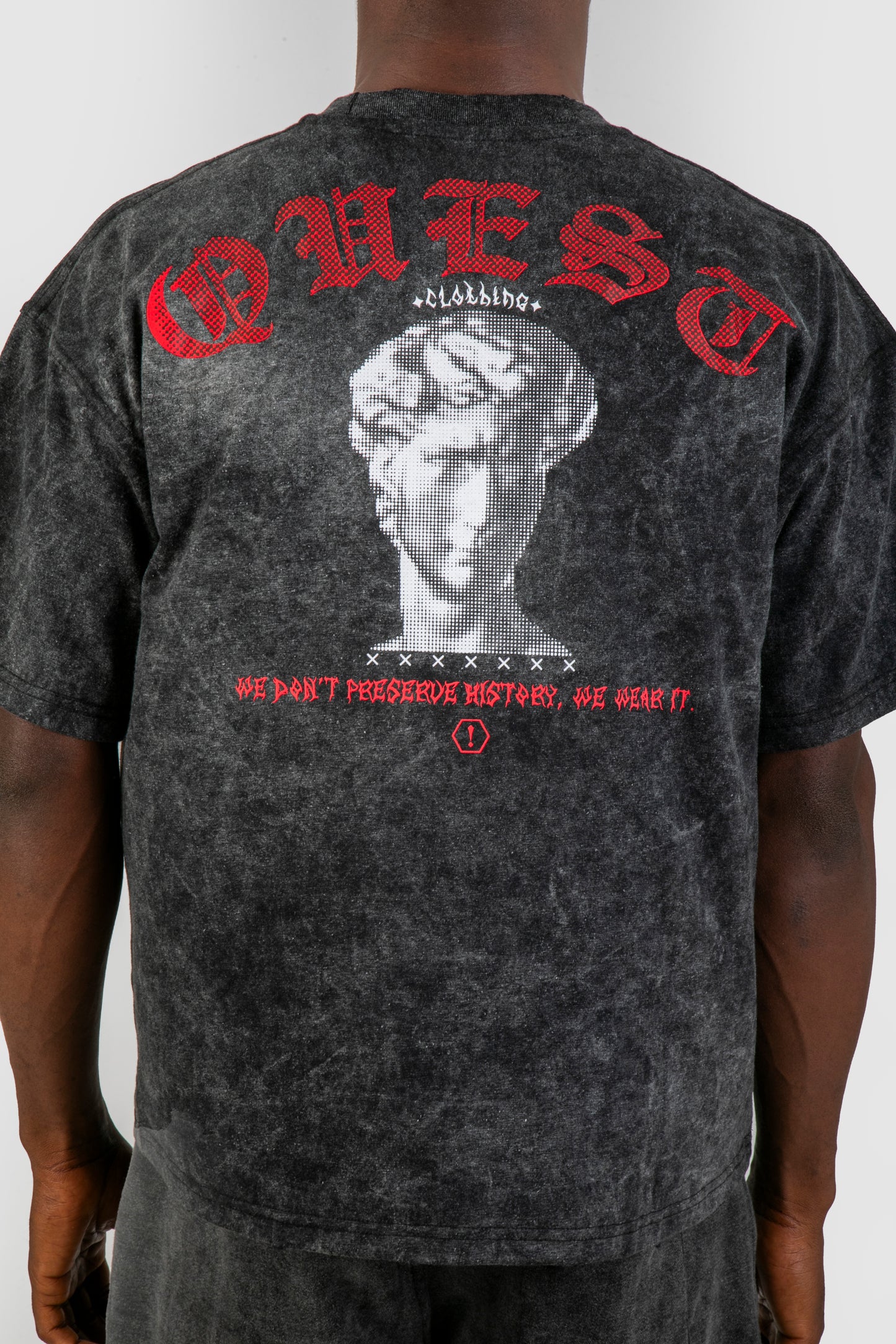 Red Statue Oversized Graphic T-Shirt – Washed Black