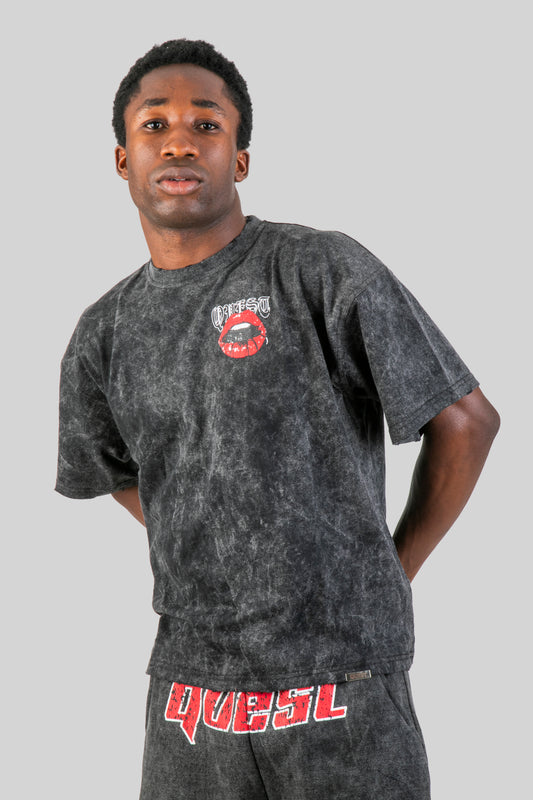 Distressed Lips Oversized Graphic T-Shirt – Washed Black