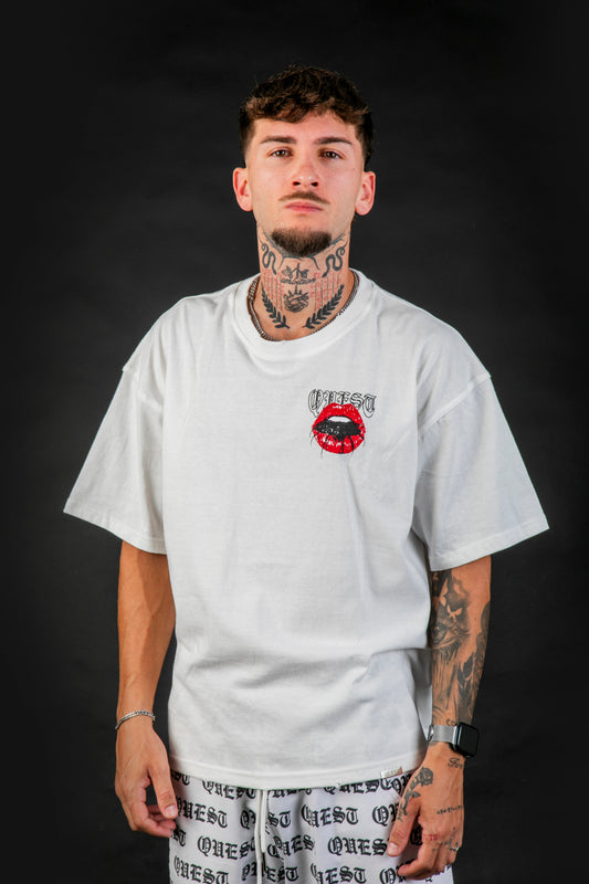 Distressed Lips Oversized Graphic T-Shirt – White